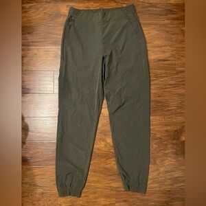 Athleta Brooklyn Textured Jogger Size 6